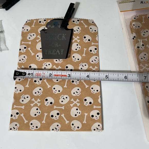 Party Partners Tumbstone Halloween Trick or Treat Bags Set of 6 - Picture 7 of 8